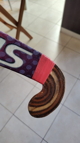 Palo De Hockey Simbra Bambino 32 (82cm De Alto) Sin Funda Coral 32 " (Usado)