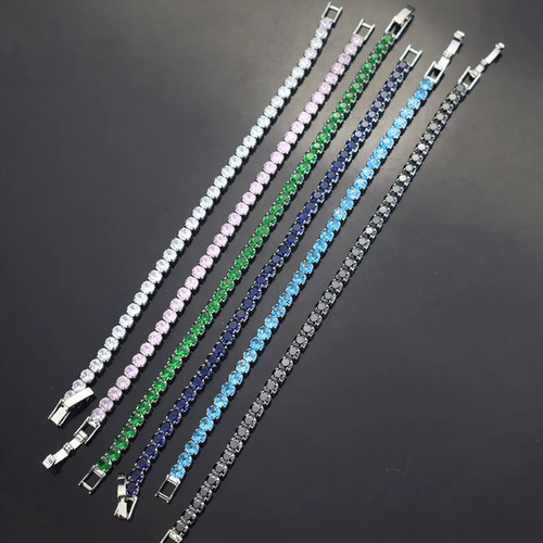 Pulseira Bracelete Luxo De Zircônia Cravejada Antialérgico Comprimento 17 Cm Cor Cristal Diâmetro 5.6 Cm