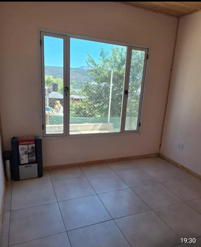 Casa En Venta - 2 Dormitorios 1 Baño - Cochera - 200mts2 - San Martín De Los Andes