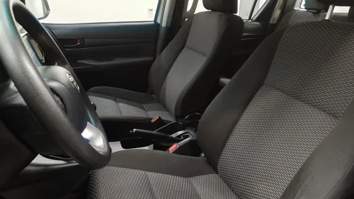 Toyota Hilux 2.7 Cabina Doble Base Mt