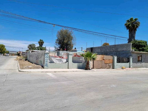 Terreno En Venta En La Col Constitución Rosarito