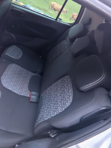 Fiat Uno 1.0 Attractive Flex 5p