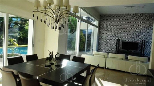 Imagen 9 de 28 de Casa En Mansa, 4 Dormitorios, Piscina Climatizada, En Barrio Privado, Punta Del Este