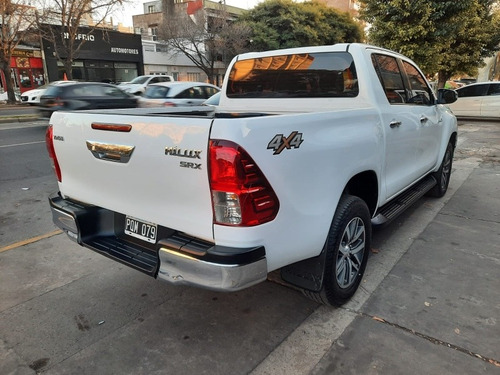 Imagen 4 de 4 de Toyota Hilux 2016 2.8 Cd Srx 177cv 4x4 At