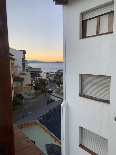 Imagen 27 de 27 de Departamento En El Centro De Bariloche Con Vista Al Lago, En Barrio Residencial Belgrano A Solo 4 Cuadras Del Centro Cívico, Apto Hasta 6 Personas
