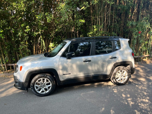 Imagen 2 de 20 de Jeep Renegade 1.8 Automatica Sport Plus Año 2018 Gris Plata