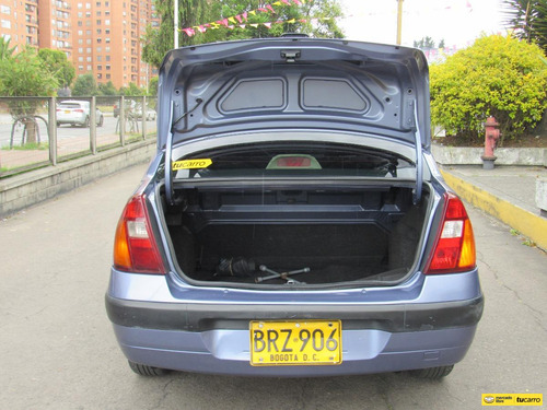 Imagen 23 de 25 de Renault Symbol 1.4 Expression
