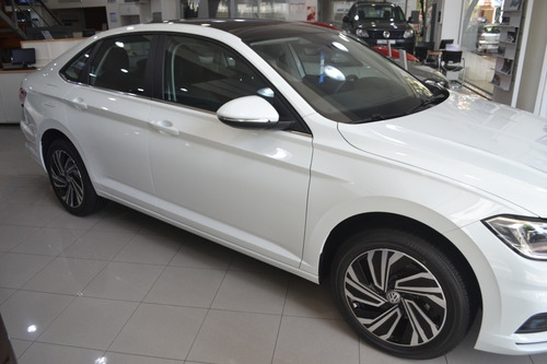 Volkswagen Vento Highline 2021 0km // Pestelli