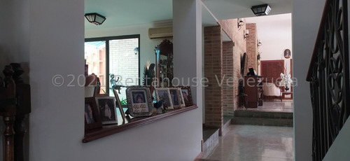 Imagen 4 de 12 de Marol Rentahouse Vende Casa En Altos De Guataparo Valencia 22-12873