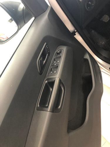 Imagen 9 de 14 de Volkswagen Amarok 2.0 Cd Tdi 140cv Trendline Llantas16 2023