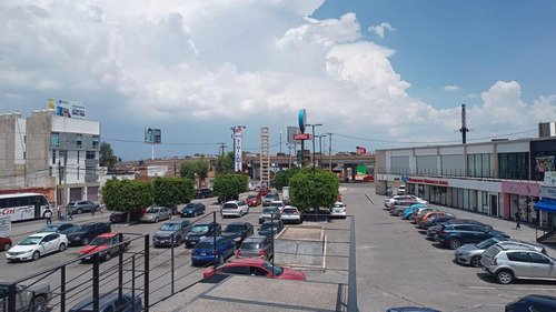 Local Comercia En Renta Sobre Av. Constitución, Casi Esquina Con Av. Salvador Nava Martínez En Slp