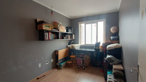 Apartamento Para Venda, Bairro Jardim Botânico Com, 2 Dormitórios, 1 Banheiro, 1 Vaga De Garagem, Semimobiliado.