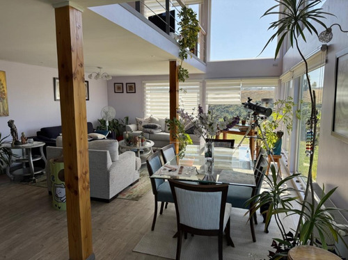 Casa Nueva. Categoria Premium, Vista Estero, Chonchi