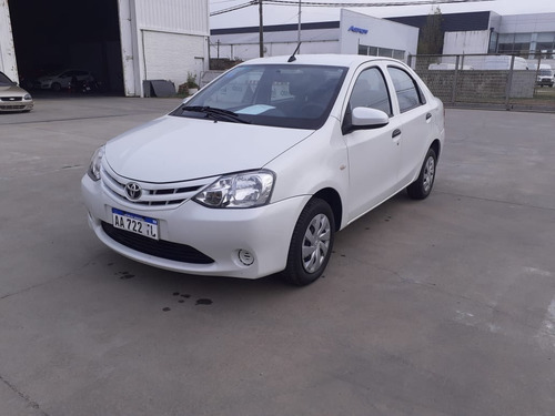 Toyota Etios 4p X 1.5 Mt Año 2016 - Usado