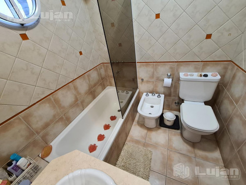 Imagen 18 de 30 de Fonrouge Al 1000 Hermosa Casa Con Cochera, Patio, Sauna Y Sum