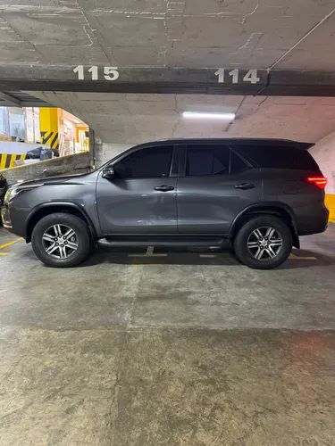 Toyota Fortuner 2.7l