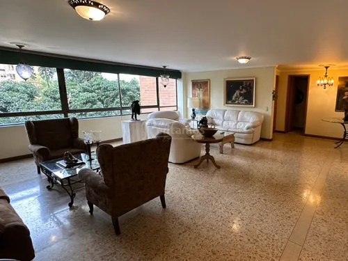 Apartamento En Arriendo En Castropol. Cod A776002