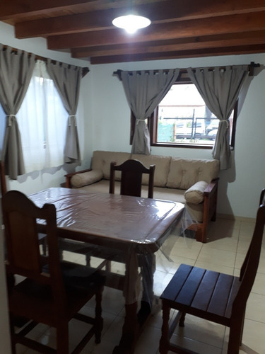 Imagen 6 de 17 de Casa Céntrica El Bolsón - Alquiler Turístico X Día - La Casita De María