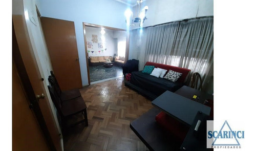 Padre Silberman Al 1300 - S. Lugares.- Casa Ideal Para 2 Familias.