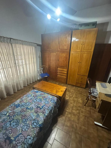 Casa Con Garage Sobre Avenida En Venta!!!