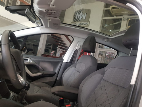 Peugeot 208 Feline 1.6 2013