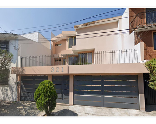 Casa En Venta Ubicada En San León, Pedregal De Santa Úrsula, Coyoacán, Ciudad De México  