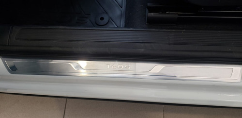 Imagen 5 de 18 de Volkswagen Taos High Bitono 3