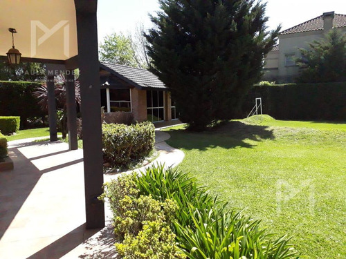 Imagen 16 de 21 de Venta - Casa Quinta - Robles Del Monarca - El Robledal - Pilar