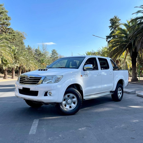 Imagen 1 de 10 de Toyota Hilux (l12) 3.0 C/d 4x2 Tdi Sr 171cv