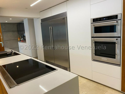 Apartamento Pb Remodelado En Venta En Los Naranjos De Las Mercedes De 315 Mtrs2