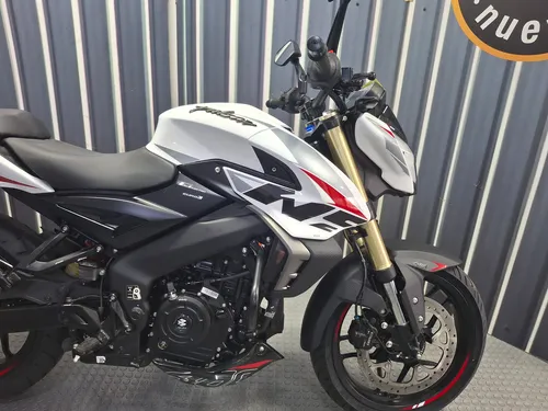 Pulsar Ns 400z