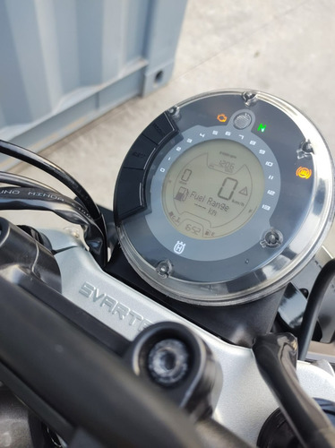 Husqvarna Svartpilen 401 Usada Seleccionada - Evaluo Permuta