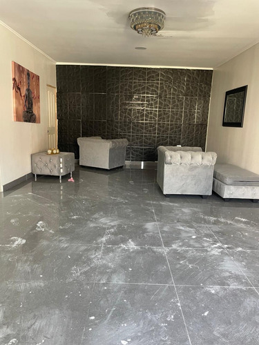 Venta De Amplia Casa, Terreno De 500m2 3d 2b, En La Florida