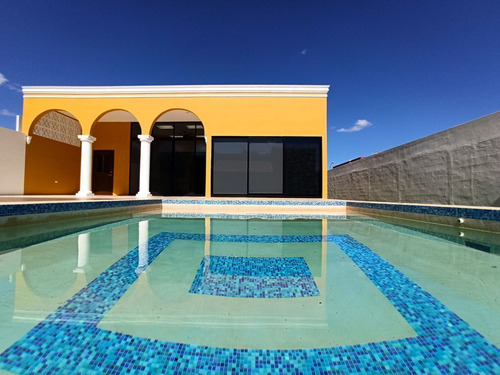 Venta De Casa De Un Piso, Remodelada En Baspul, 4 Recámaras