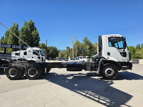 Ford Cargo 2632 Año 2014 Camión Chasis 6x4 Rentaltrucks Vial
