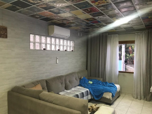 Reformada A Pouco Tempo, Com Banheira E Ar Condicionado