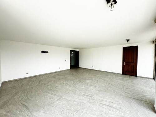 Espectacular Departamento Con Vista Completamente Despejada