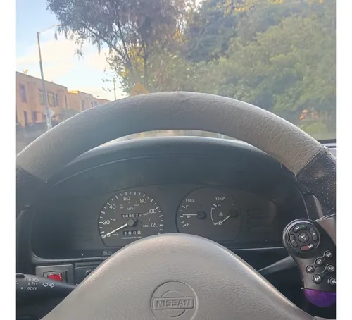 Nissan Sentra 1.6 B13 Std
