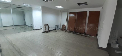 Imagen 10 de 30 de Galpon En Venta Este Barquisimeto, Amplio Estacionamiento, Info. 0424-5325471, Codigo 22-17700 Mf