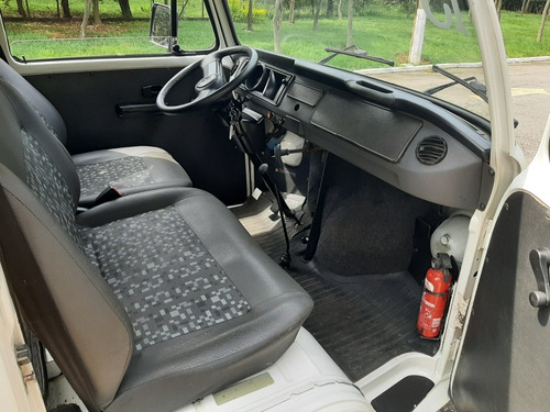 Imagem 7 de 16 de Volkswagen Kombi 2011 1.4 Standard Total Flex 3p