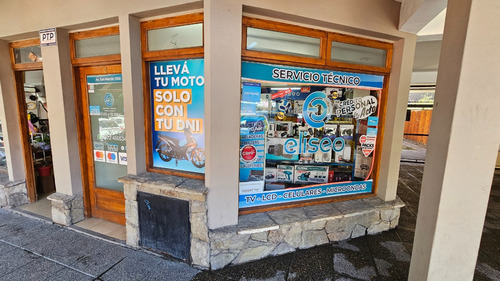 Fondo De Comercio N°1 En El Rubro Tecnología E Informática En Venta En Pleno Centro De San Martin De Los Andes, Neuquen, Patagonia Argentina