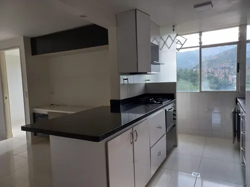 A La Venta Iluminado Y Confortable Aparta Estudio En Belén Loma De Los Bernal