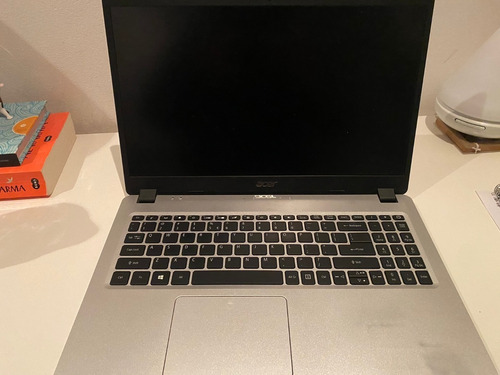 Imagen 1 de 4 de Laptop Acer Aspire 5 Con Cargador