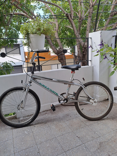 Bicicleta Barata Bmx Rodado 20 Cromada, Se Remata X Mudanza Plateado 55 Cm (Usado)
