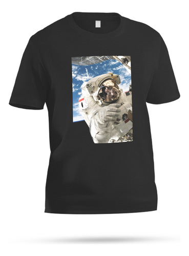 Polera Astronauta En Espacio