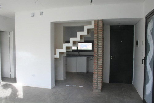Imagen 6 de 21 de Casa De 2 Dormitorios En Venta Parrilla Jardín Roldan