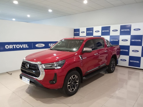 Toyota Hilux 2.8 D-4D TURBO DIESEL CD SRX 4X4 AUTOMÁTICO