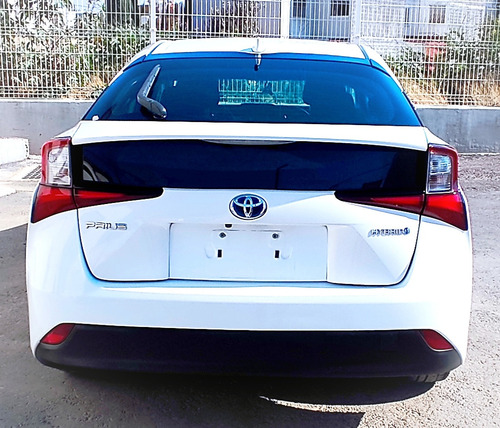Toyota Prius 1.8 Base Cvt