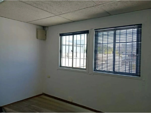 Se Vende Terreno Con Oficinas, Jjprieto Con Salesianos