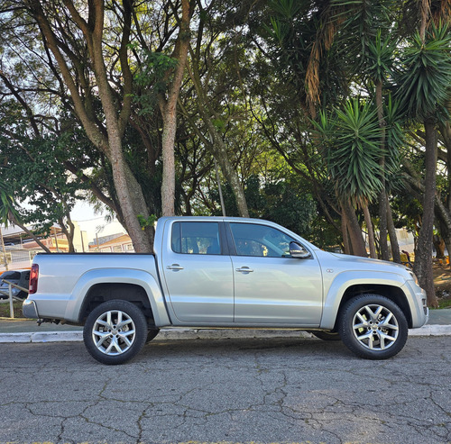 Volkswagen Amarok 3.0 Highline Cab. Dupla V6 4x4 Aut. 4p 8 marchas
